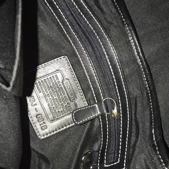 COACH BAG price negotiable - Picture 3 of 3